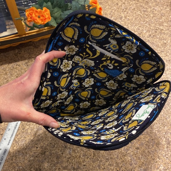 Vera Bradley Tablet Zip Quilted Case Ellie Blue Floral Elephant Pattern - Picture 16 of 17